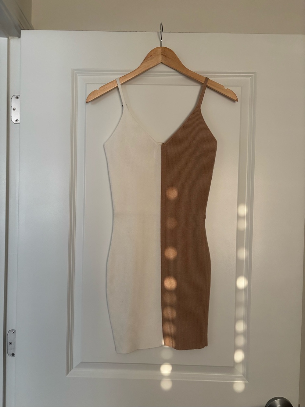 Colorblock Ribbed V-Neck Mini Dress - Cream & Brown
